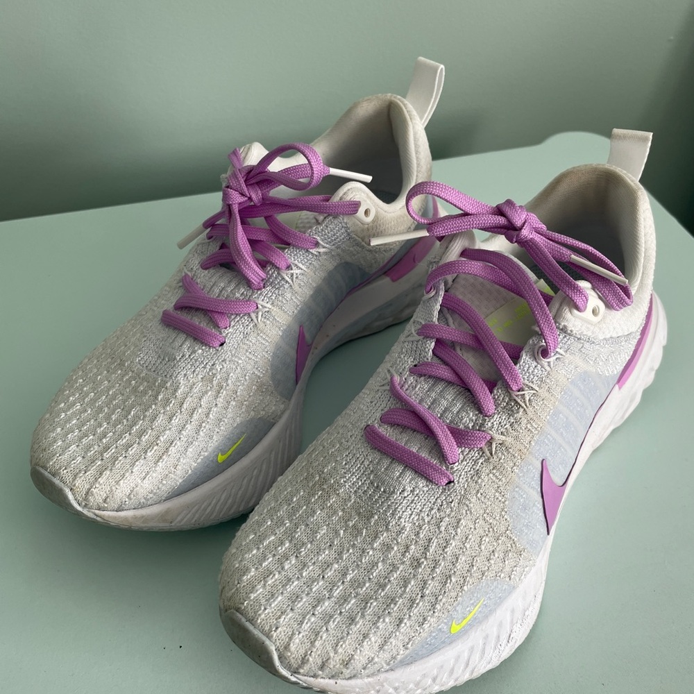 Nike Run React Infinity Blueish Gray and Purple Athletic Shoes Sleek Design